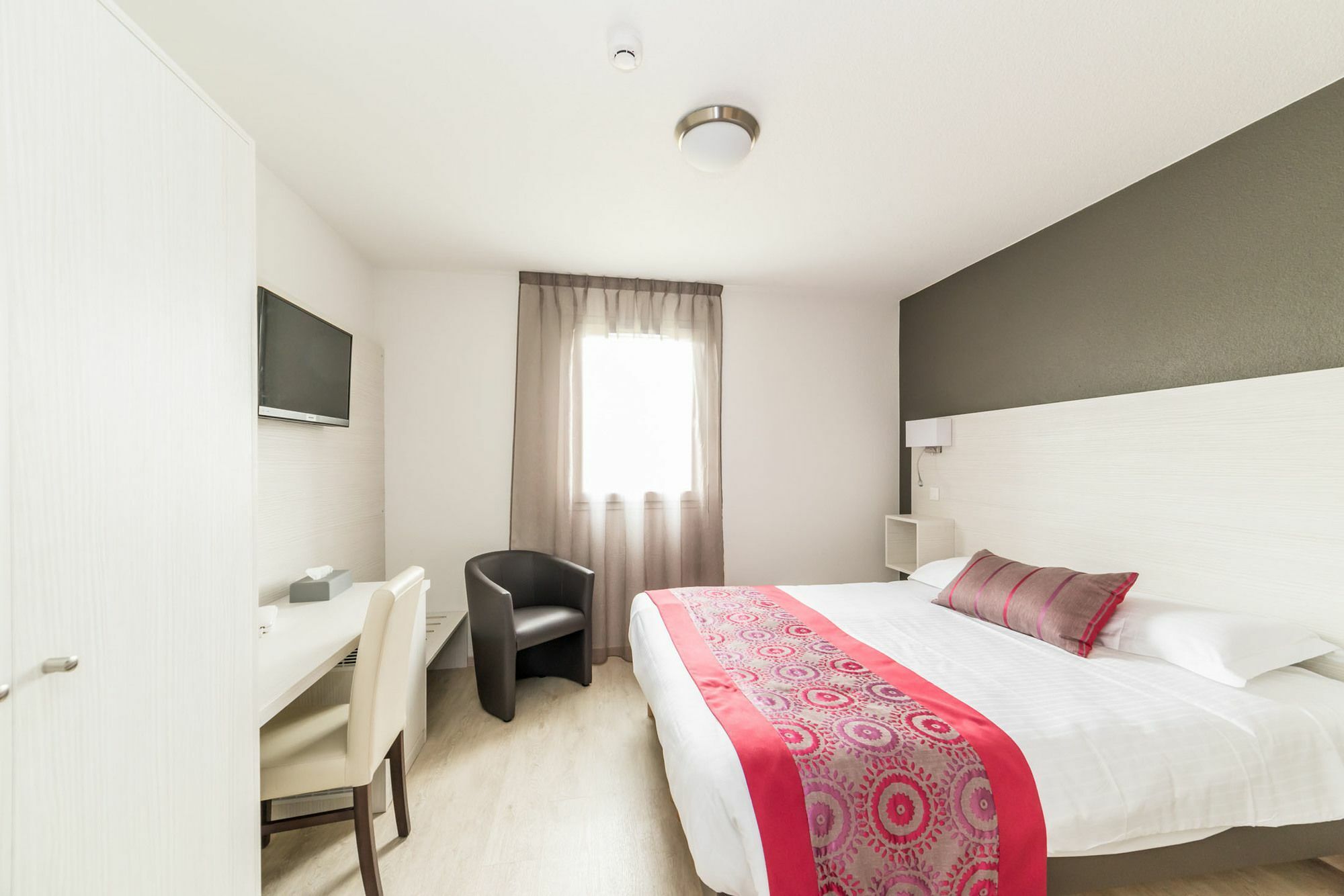 Inter-Hotel Le Mont Saint-Michel Sud Les Quatre Salines Роз-сюр-Куенон Екстер'єр фото
